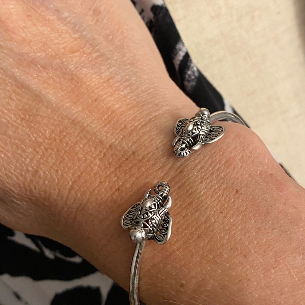 ❗️1 left❗️Sterling Silver Elephant Cuff Bracelet - Picture 4 of 4